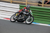 Vintage-motorcycle-club;eventdigitalimages;mallory-park;mallory-park-trackday-photographs;no-limits-trackdays;peter-wileman-photography;trackday-digital-images;trackday-photos;vmcc-festival-1000-bikes-photographs